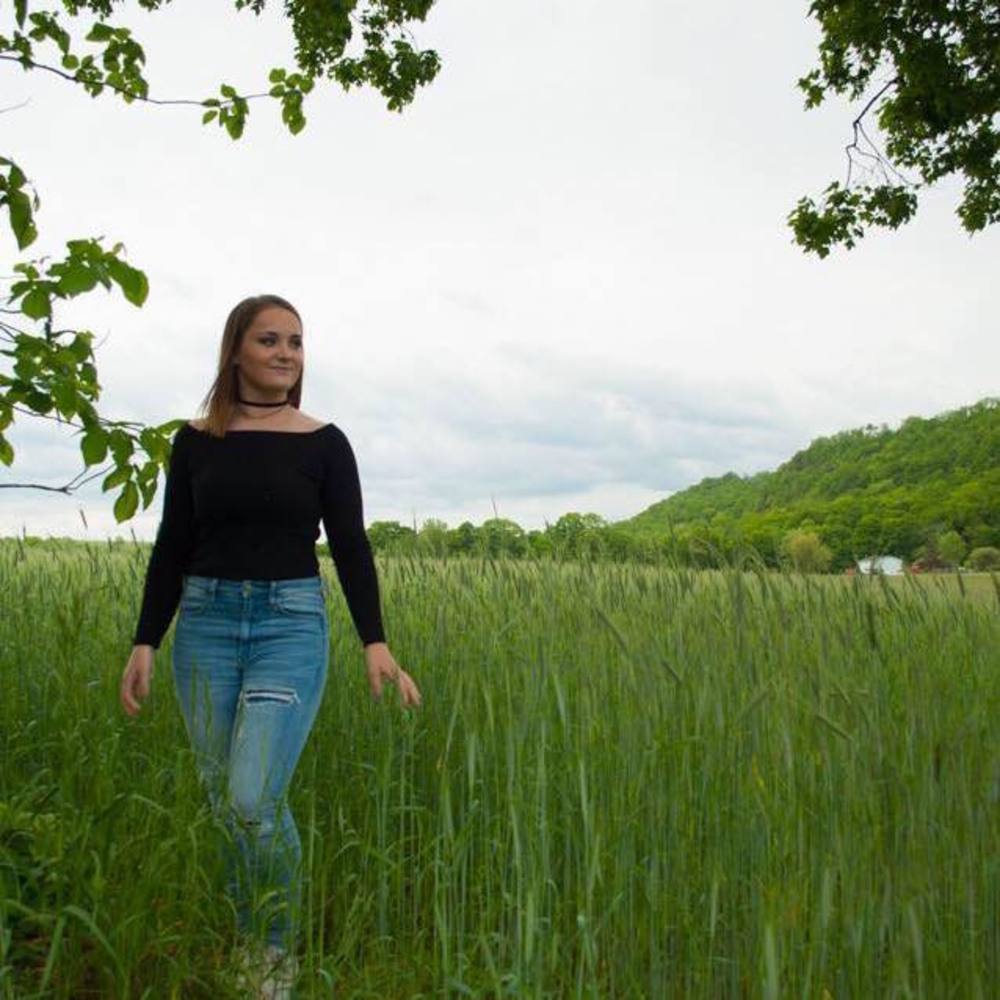 Meet your Posher, Melissa